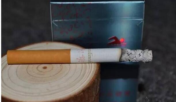 黃鶴樓游泳回歸，爺爺輩最喜愛的香煙品牌