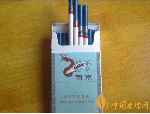 過年待客買什么香煙好，中華撐場面軟云看內(nèi)在