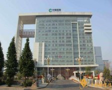 35億煙民1年為國(guó)家貢獻(xiàn)12億！專家：卷煙太便